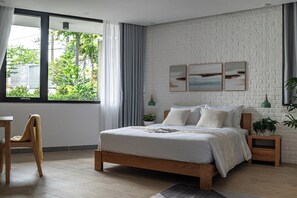 Suite estudio de lujo, vistas al patio | Sábanas de algodón egipcio y ropa de cama de alta calidad