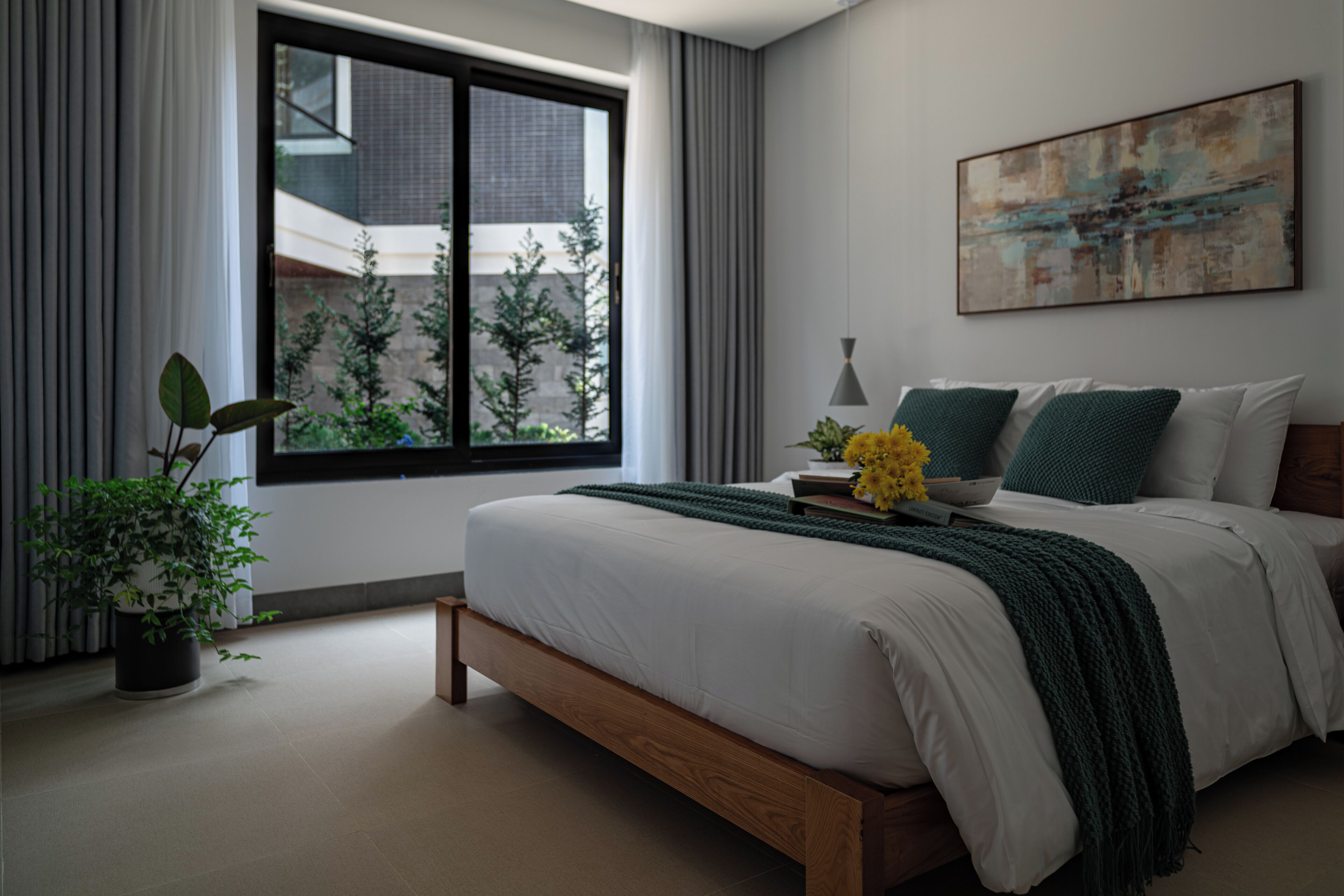 Deluxe Apartment, Garden View | Desk, blackout curtains, soundproofing, iron/ironing board