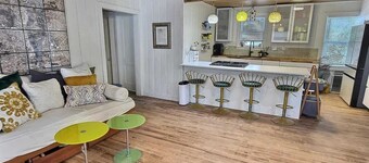 Island Stay, Walk to Beaches, Downtown, Lighthouse