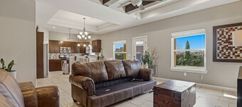 Racetrack 3-bedroom house in adorable Sunland Park Near El Paso Small dogs OK