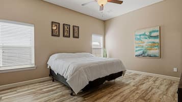 3 bedrooms, iron/ironing board, WiFi, bed sheets
