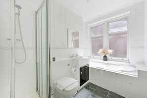 Apartamento superior, 3 quartos, cozinha, vista para a cidade | Banheiro