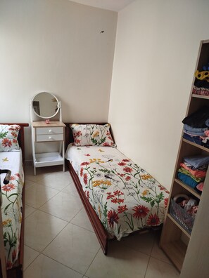 2 bedrooms, free WiFi, bed sheets, wheelchair access
