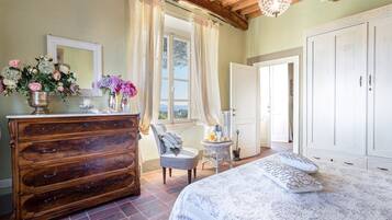 1 bedroom, iron/ironing board