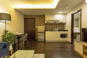 Private kitchen - Beach Walk Condo Poolside Retreat by the Sea C123 (Tambon Rawai)