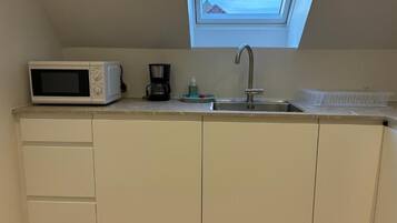 Apartment, 3 Bedrooms | Private kitchen