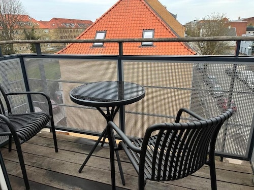 Copenhagen Resident , Metro Apartment Close to Shopping , Caffe,public Transport