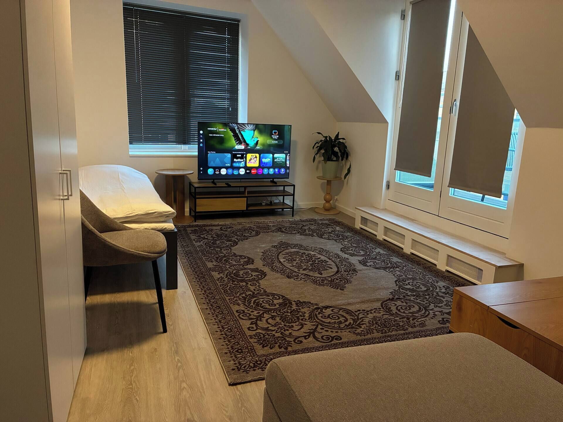 Apartment, 3 Bedrooms | Living room