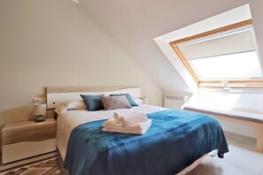 2 bedrooms, iron/ironing board, travel cot - Desconectaengalicia Penthouse Rocafort II, 400m Silgar Beach (Sanxenxo)