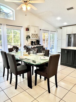 Dining - Spacious 4BR Pool Home Peaceful Views (Kissimmee)