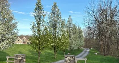 Shawangunk Getaway - brand new cozy 1-bedroom apartment in charming Wallkill.