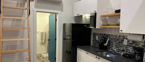Fridge, microwave, coffee/tea maker, electric kettle