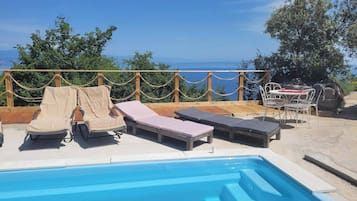 Apartment, 1 Bedroom, Accessible, Smoking | Pool | Outdoor pool