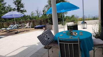 Apartment, 1 Bedroom, Accessible, Smoking | Outdoor dining