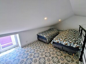 1 habitación y ropa de cama 