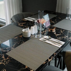 Dining - Sunset Serenity King Suite (Mandaluyong City)