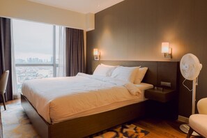 Room - Sky High Serenity w King (Mandaluyong City)