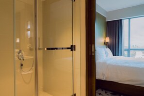 Dusche, Bidet, Handtücher