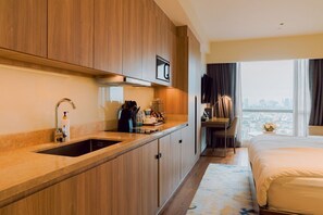 Iron/ironing board, bed sheets - Riverfront Garden Retreat at Acqua (Mandaluyong City)