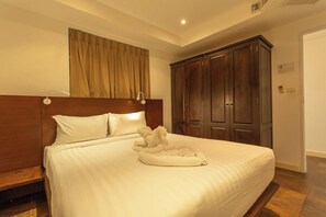 Room - Famous Kata Ocean View 2BR Seaview Residence c129 (Tambon karon)