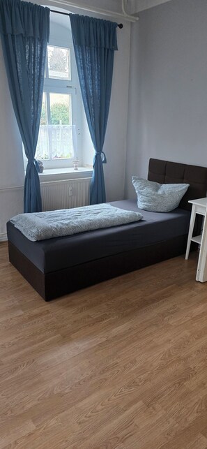 Room - Vrbo Property (Geithain)