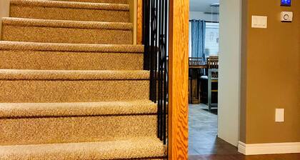 Fredericton Spacious-Cozy Family-Friendly 2BR Morden Private House