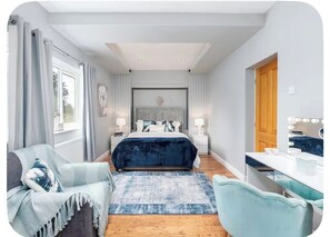 Room - Large detached home for families and group stays (Hoyland)