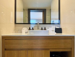 Bathroom - Sea View Stay  Walk to Waterpark & Town C137 (Tambon Rawai)