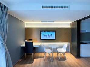 Dining - Sea View Stay  Walk to Waterpark & Town C137 (Tambon Rawai)