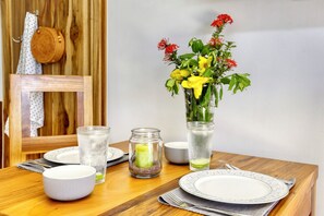 Suite Studio Deluxe, vue mer | Restauration