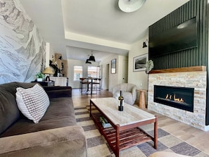Living area - The Station 810 | Downtown | Rooftop Hot Tub (Canmore)