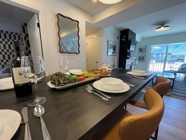 Dining - The Station 810 | Downtown | Rooftop Hot Tub (Canmore)