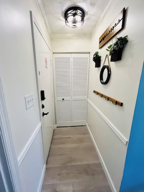 Interior -  Scenic Golf Course View Retreat - UPDATED 2BR Condo-Close to Beach (North Myrtle Beach)