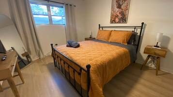 1 habitación, escritorio, wifi gratis y ropa de cama