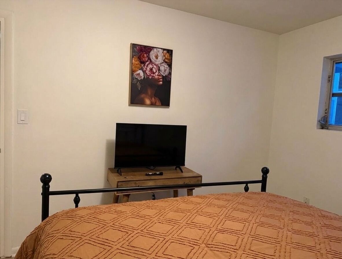 1 bedroom, desk, free WiFi, bed sheets