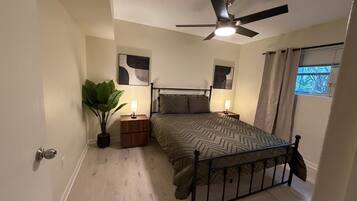 2 bedrooms, desk, iron/ironing board, free WiFi