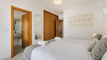 2 habitaciones y caja de seguridad en la habitación