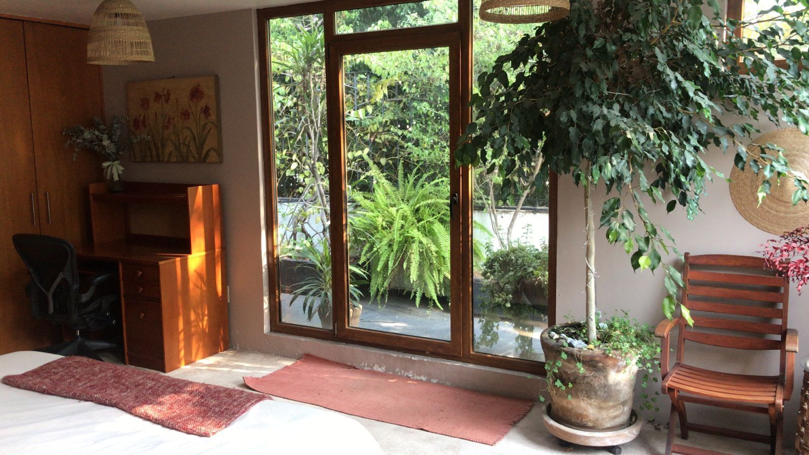 3 bedrooms, WiFi (free), bed sheets