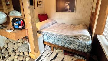 2 bedrooms, bed sheets, wheelchair access