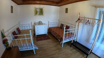 Standard Twin Room | Down duvets, iron/ironing board, free WiFi