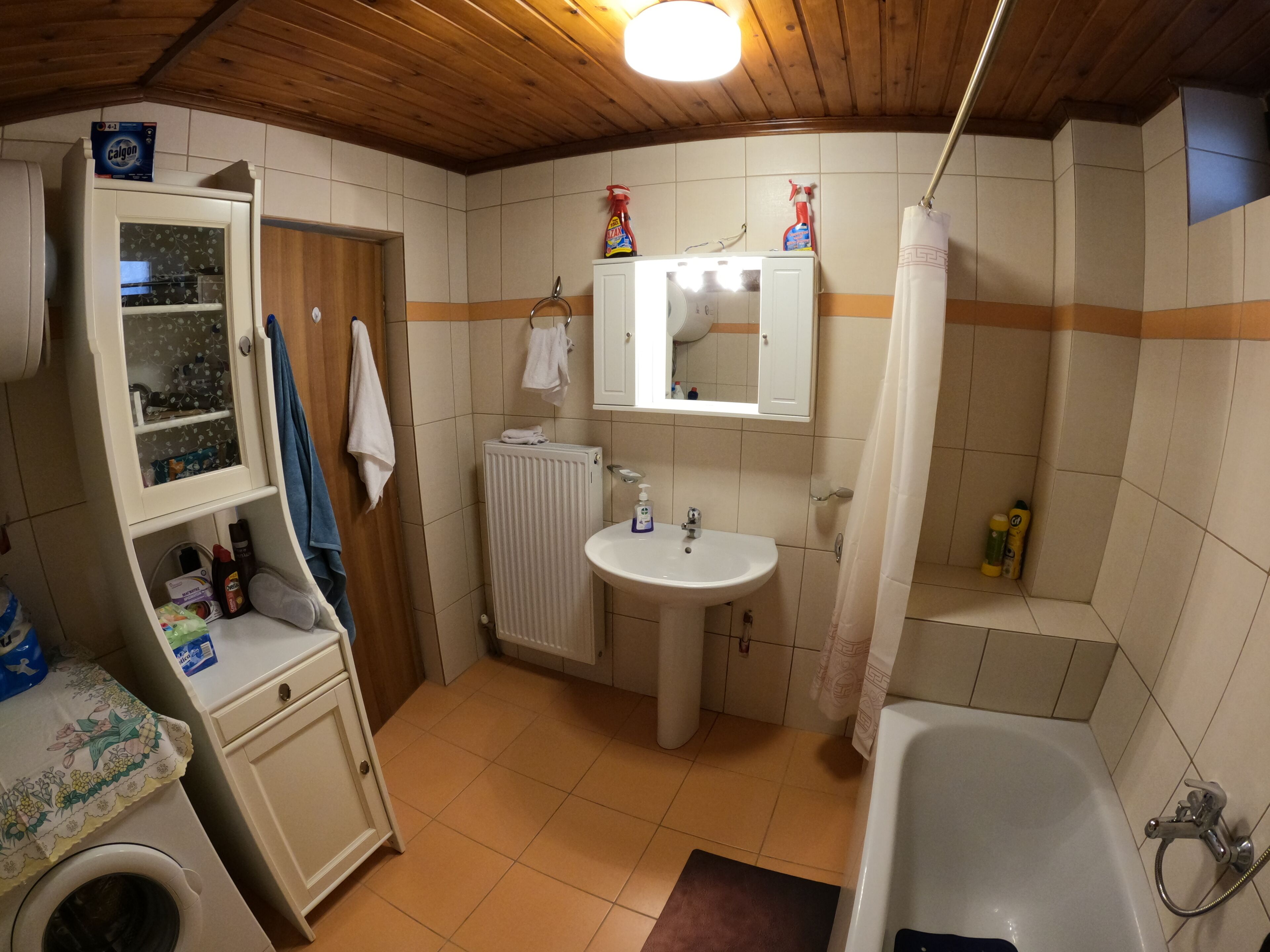 Doppia familiare, vista montagna | Bagno | Vasca, asciugacapelli, pantofole, asciugamani