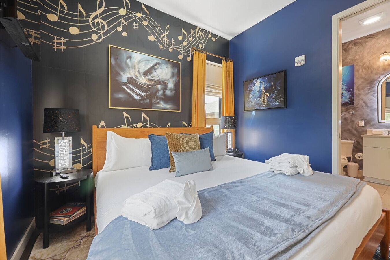 2 bedrooms, iron/ironing board, travel cot, WiFi