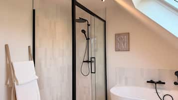 Shower, toilet paper