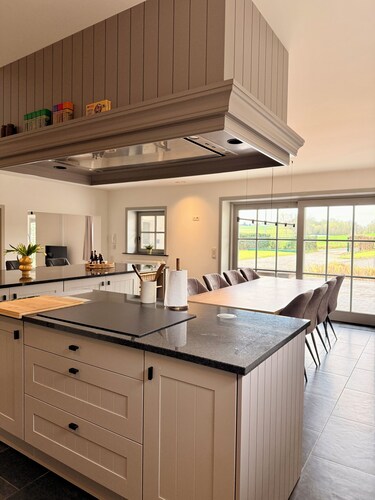 Spacious Family Villa for 8 with Private Garden in the Flemish Ardennes