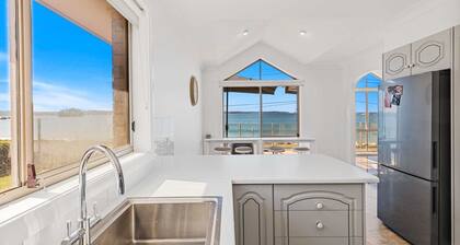 Beachfront at Batehaven