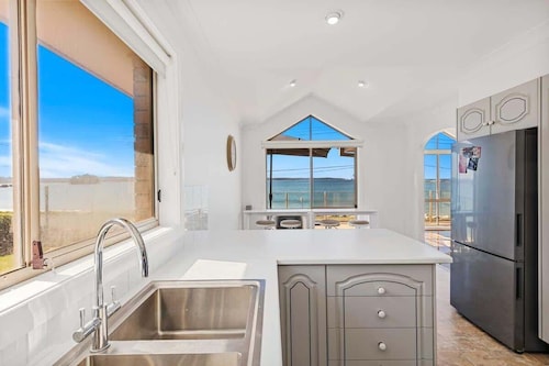 Beachfront at Batehaven