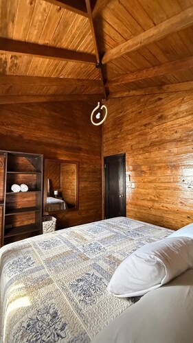 Luxury cottage in front of the sea and lagoon of miami Tela