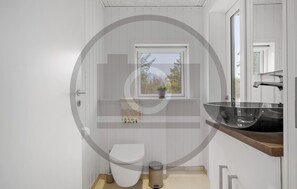 Shower - Awesome home in Fjerritslev with WiFi (Fjerritslev)