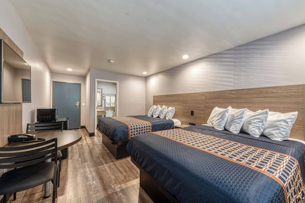 Classic Room, 2 Katil Ratu (Queen) | Meja, ruang kerja komputer riba, Wi-fi percuma 