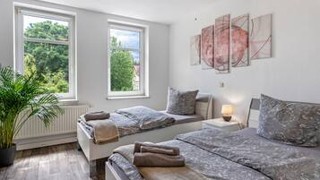 1 bedroom, WiFi, bed sheets